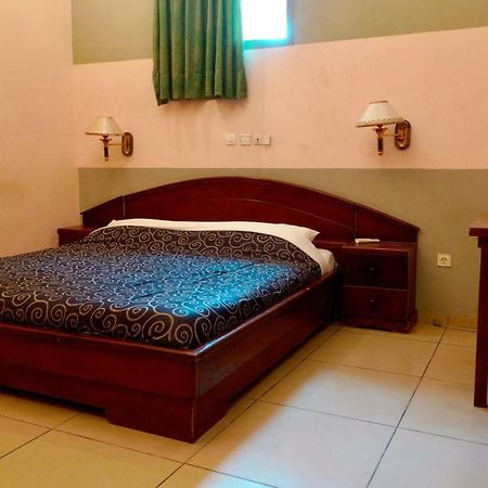 Petit Motel Beijing Αμπιτζάν Εξωτερικό φωτογραφία