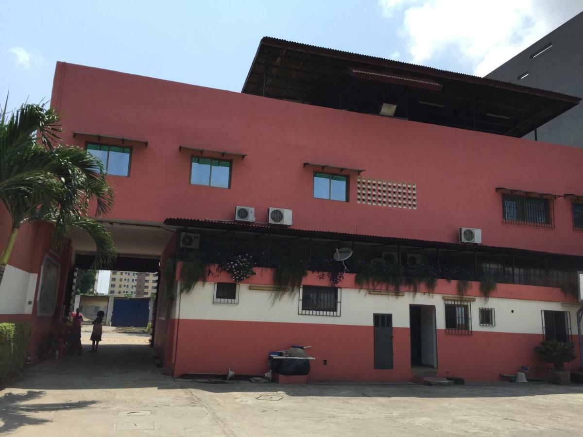 Petit Motel Beijing Αμπιτζάν Εξωτερικό φωτογραφία