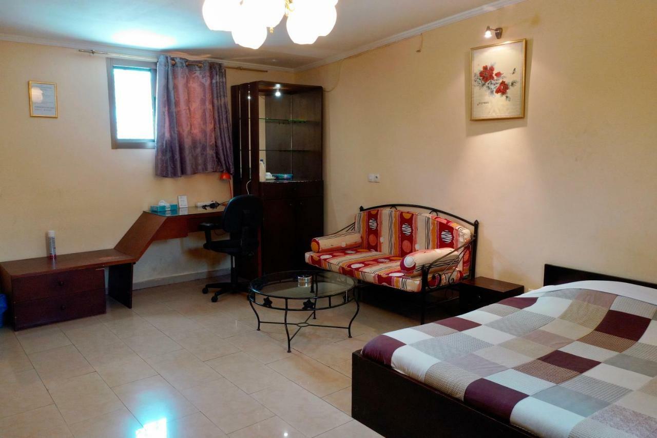Petit Motel Beijing Αμπιτζάν Εξωτερικό φωτογραφία